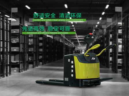 武威电动叉车便捷矫捷多样成为关键个性.jpg